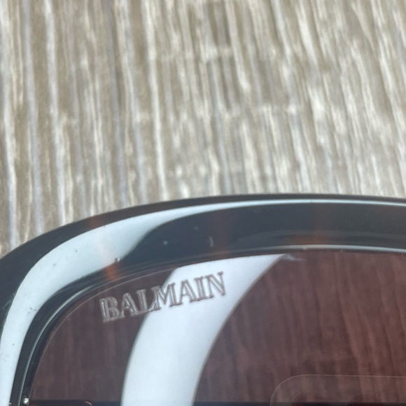 Balmain Unisex Sunglasses - Picture 3 of 7